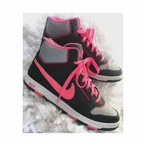 Nike women’s high tops
